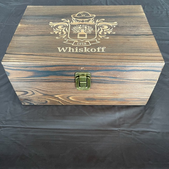 Whiskey Set - Picture 3 of 4